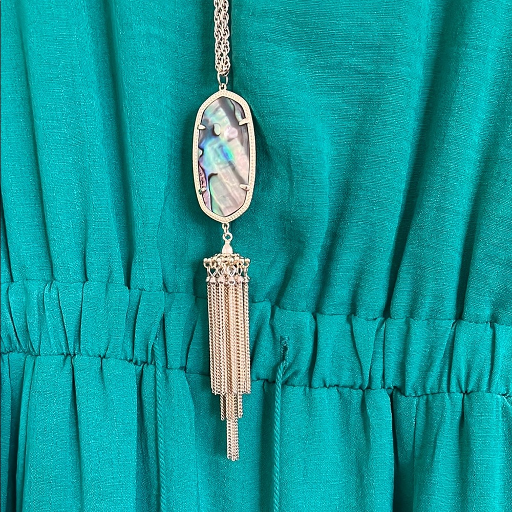 Kendra Scott Elegant Gold and Abalone Pendant Necklace